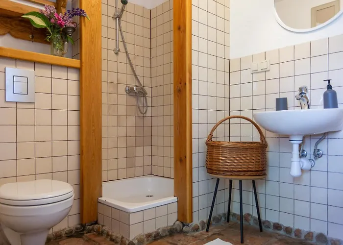 Lipowy Dom Bed & Breakfast 3*