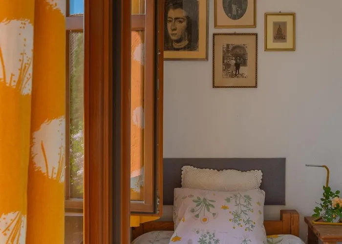 Bed & Breakfast Lipowy Dom Piecki (Warmian-Masurian)