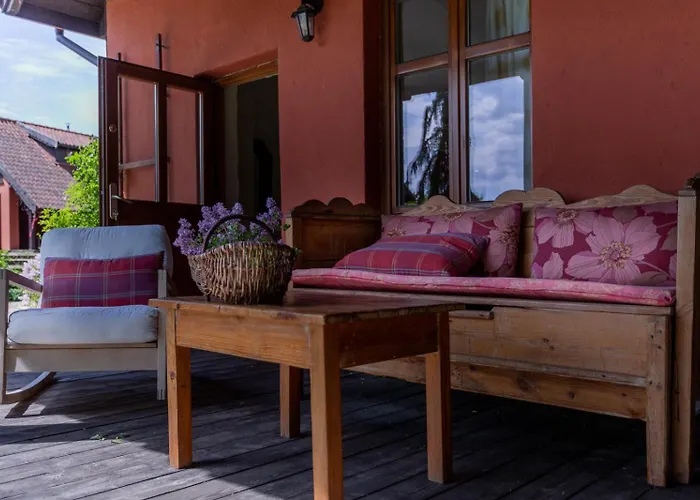 Bed & Breakfast Lipowy Dom 3*